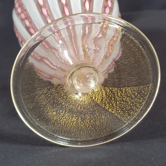 Murano Latticino Vase - Picture 4 of 6